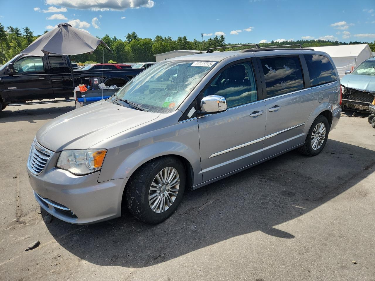 CHRYSLER TOWN & COUNTRY TOURING L