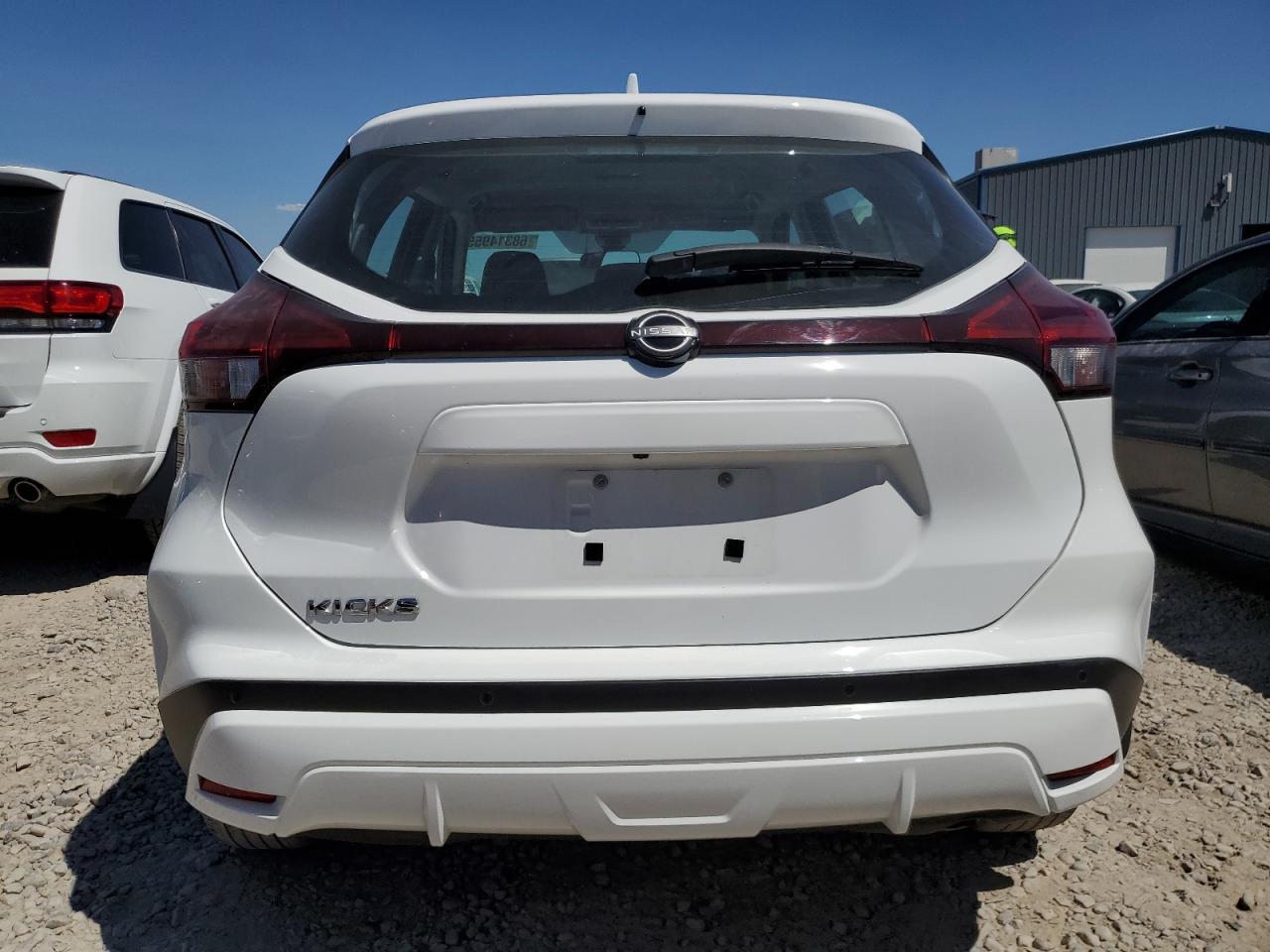 NISSAN KICKS S