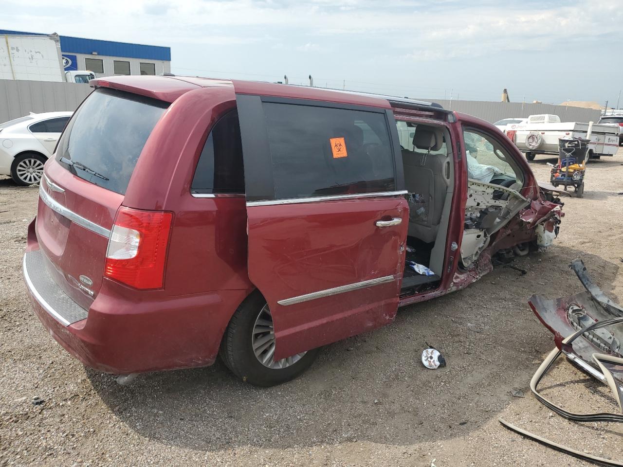 CHRYSLER TOWN & COUNTRY LIMITED