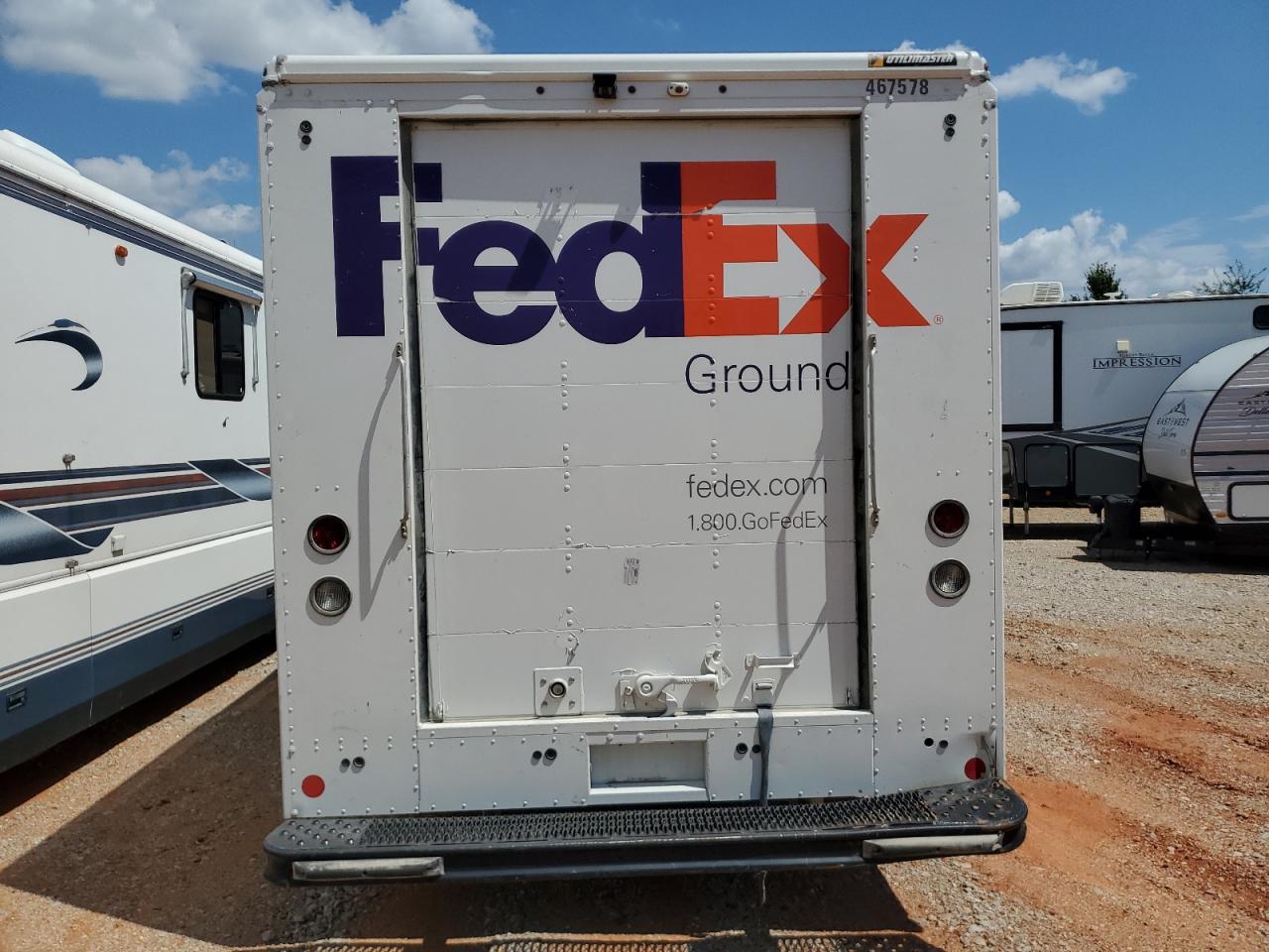 FORD ECONOLINE E450 SUPER DUTY COMMERCIAL STRIPPED CHASSIS