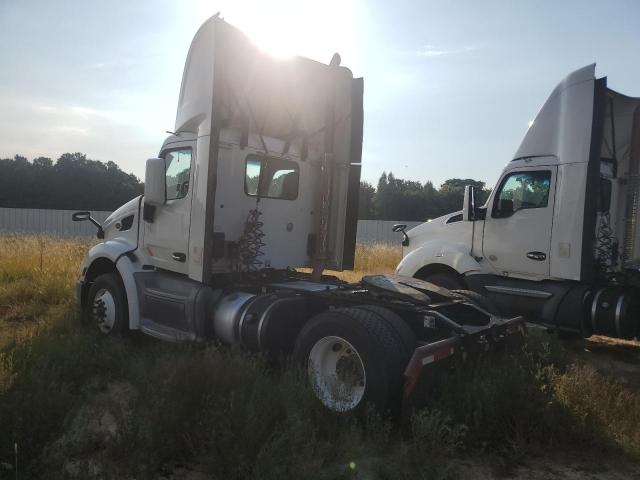 PETERBILT TRACTOR 579 2016 white tractor diesel 1XPBA48X8GD339542 photo #4