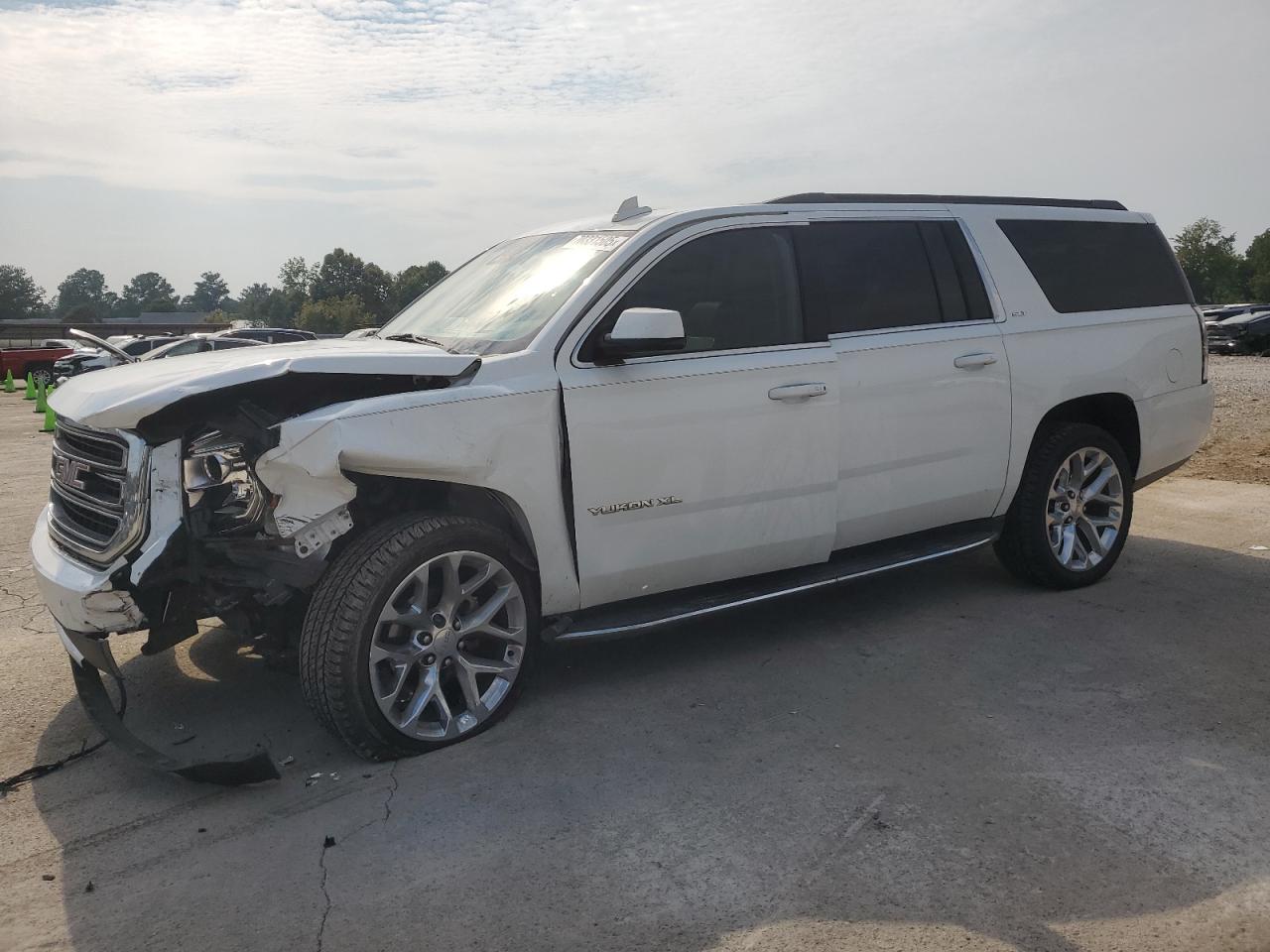GMC YUKON C1500 SLT
