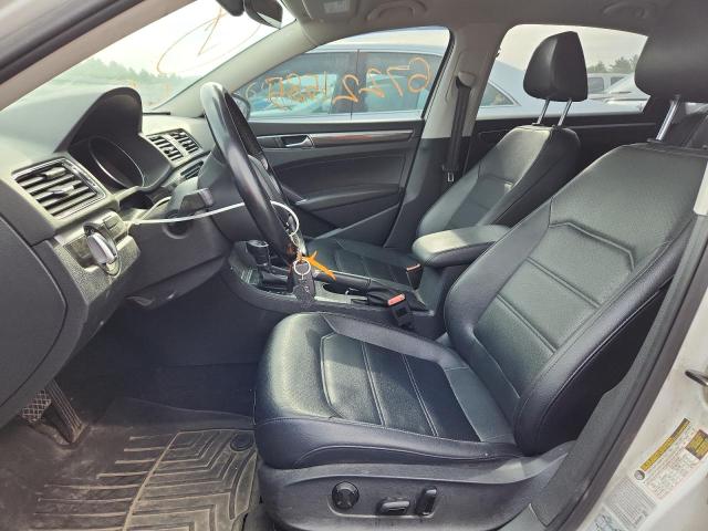 2017 VOLKSWAGEN PASSAT SE 1VWGT7A34HC038068