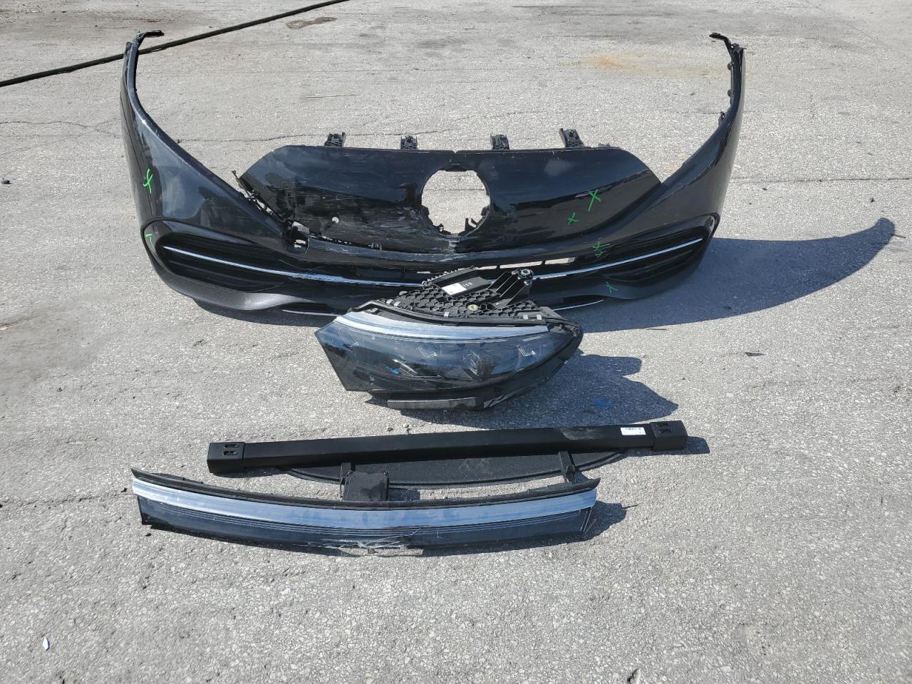 MERCEDES-BENZ EQS 450+