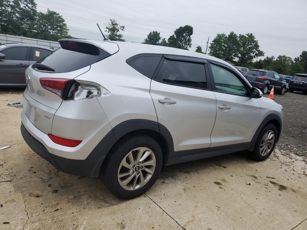 HYUNDAI TUCSON SE