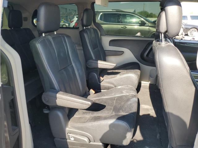 2015 CHRYSLER TOWN & COU 2C4RC1BG9FR751949