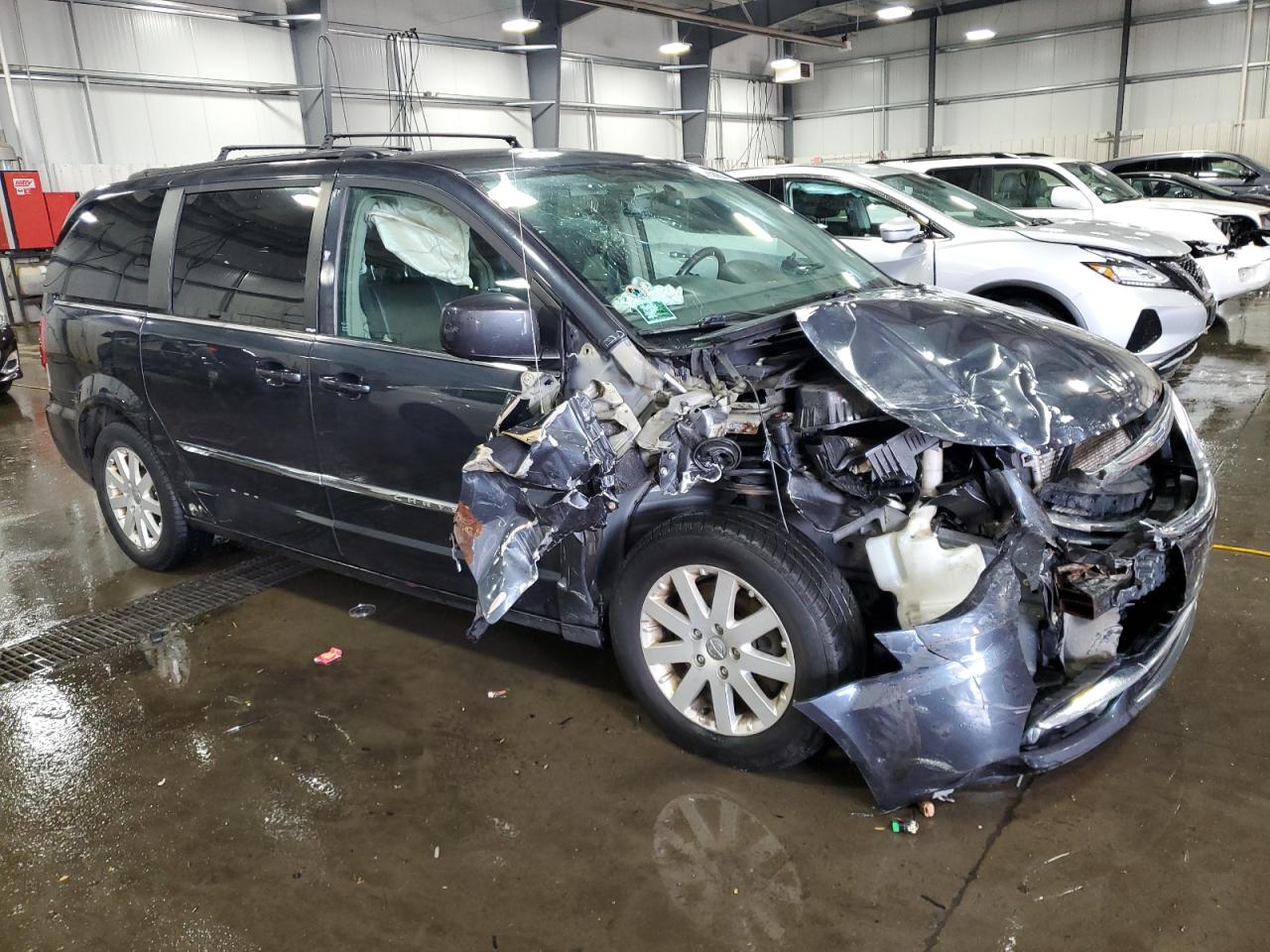 CHRYSLER TOWN & COUNTRY TOURING