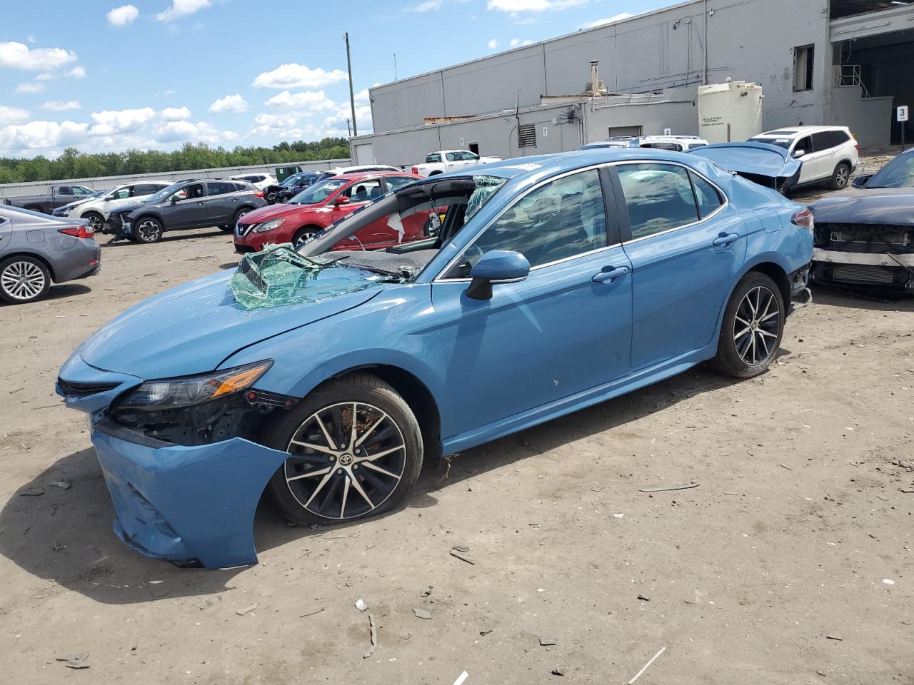 TOYOTA CAMRY SE NIGHT SHADE