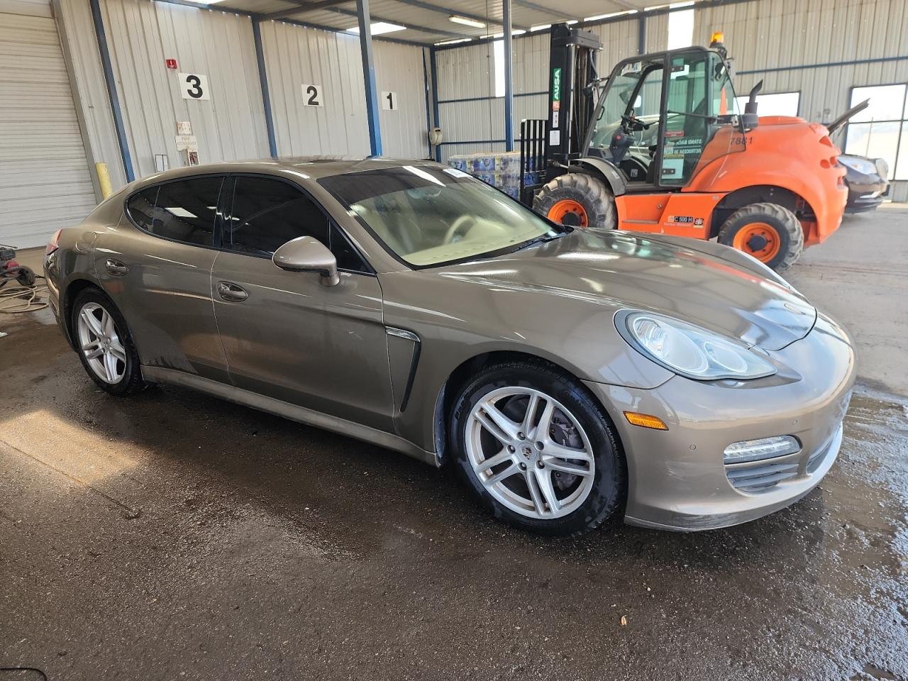 PORSCHE PANAMERA 2