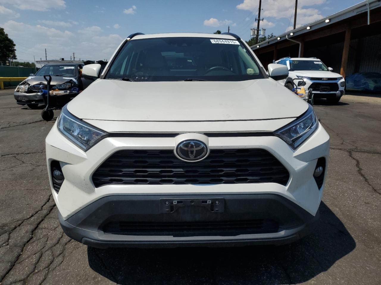 TOYOTA RAV4 XLE PREMIUM
