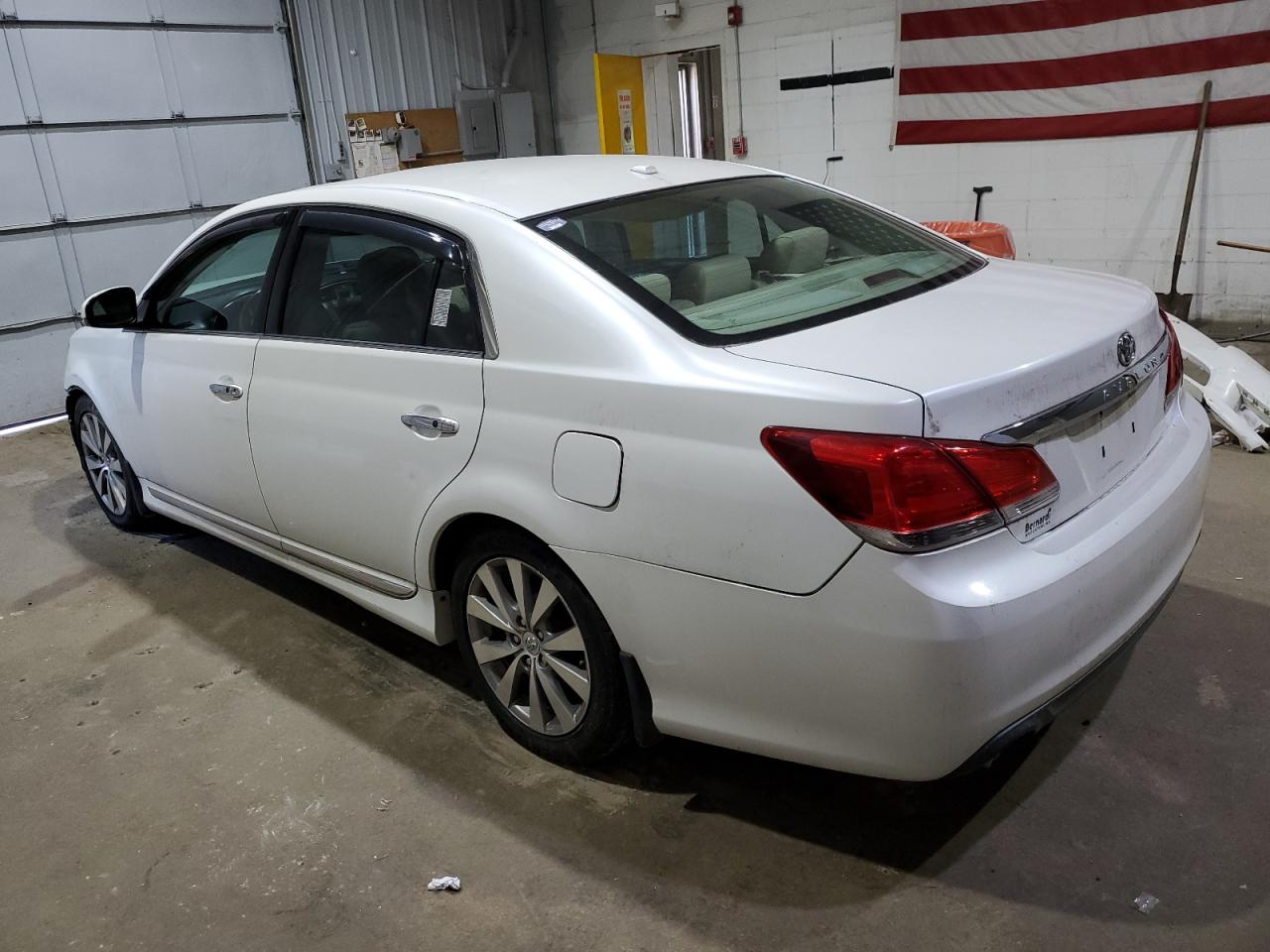 TOYOTA AVALON BASE
