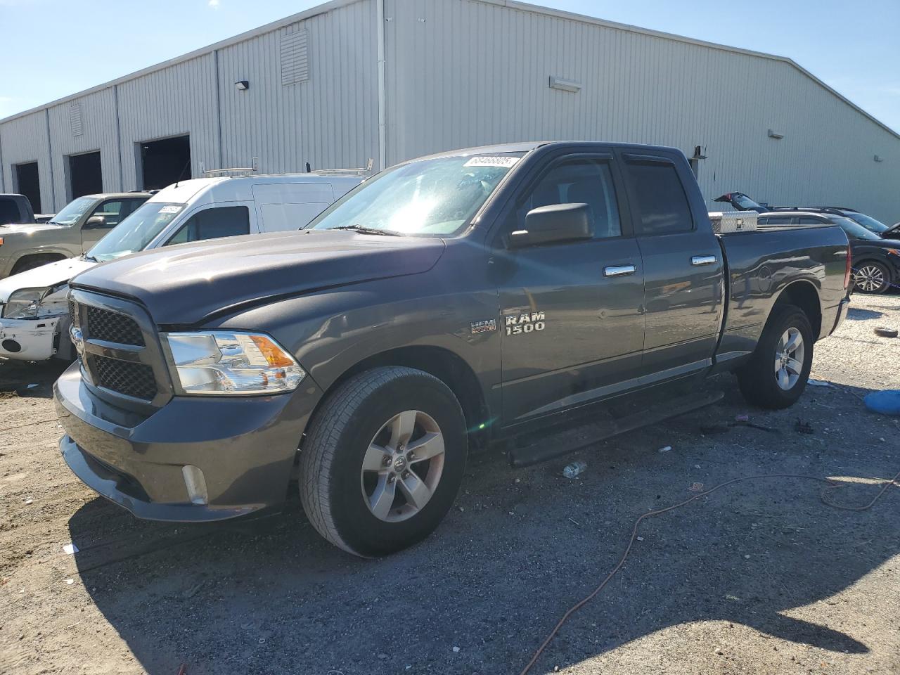 RAM 1500 SLT