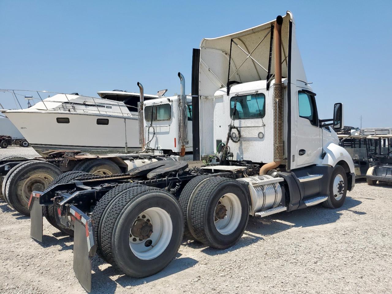 Lot #3317762093 2017 KENWORTH T680