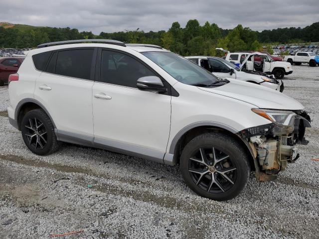 2018 TOYOTA RAV4 SE 2T3NFREV3JW450669