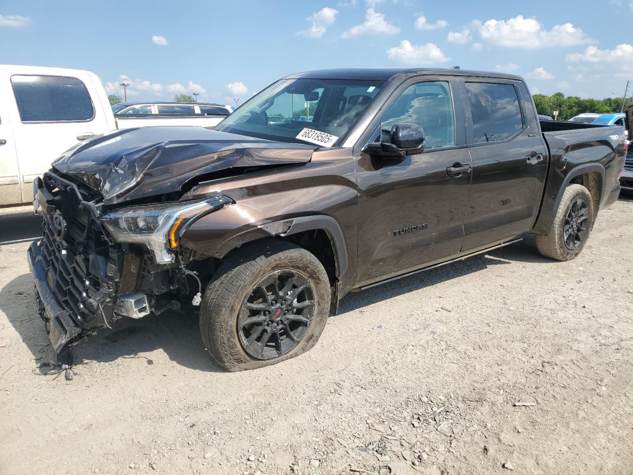 TOYOTA TUNDRA CREWMAX LIMITED