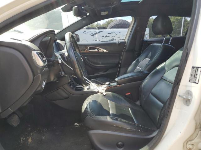 2018 INFINITI QX30 BASE SJKCH5CR3JA042166