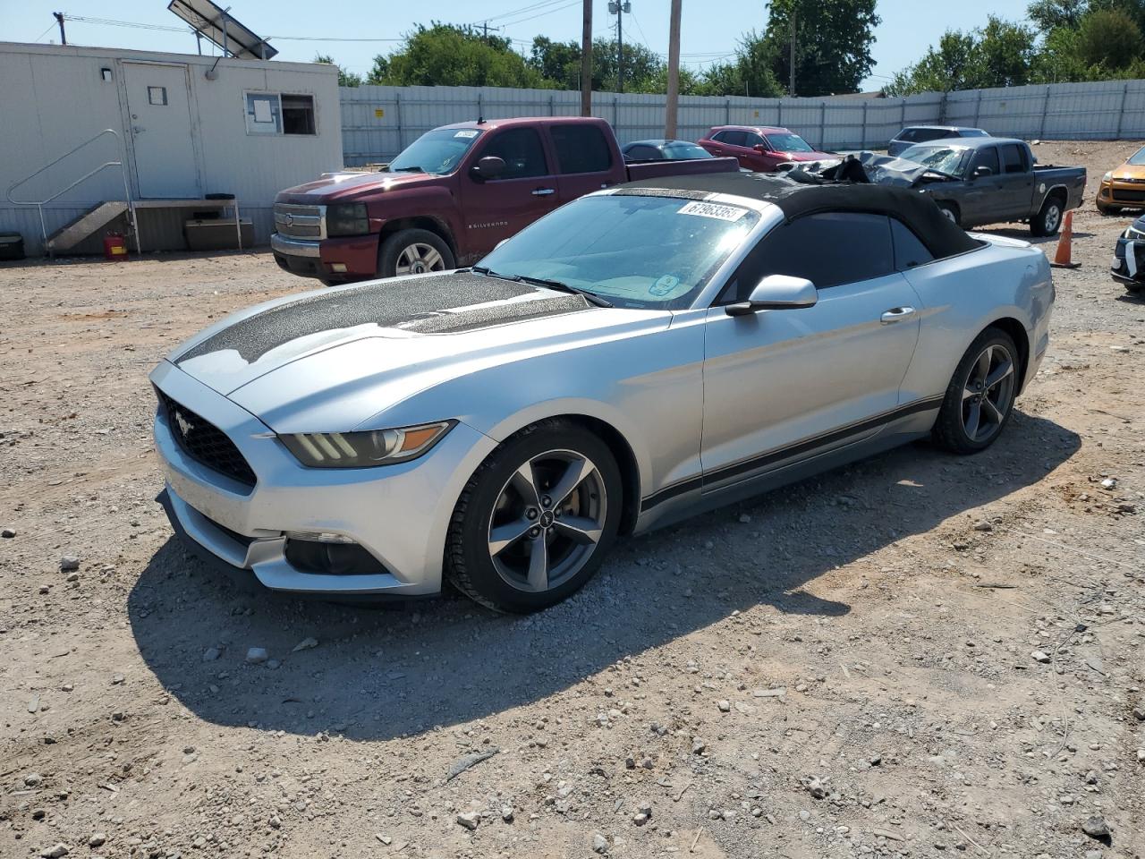 FORD MUSTANG