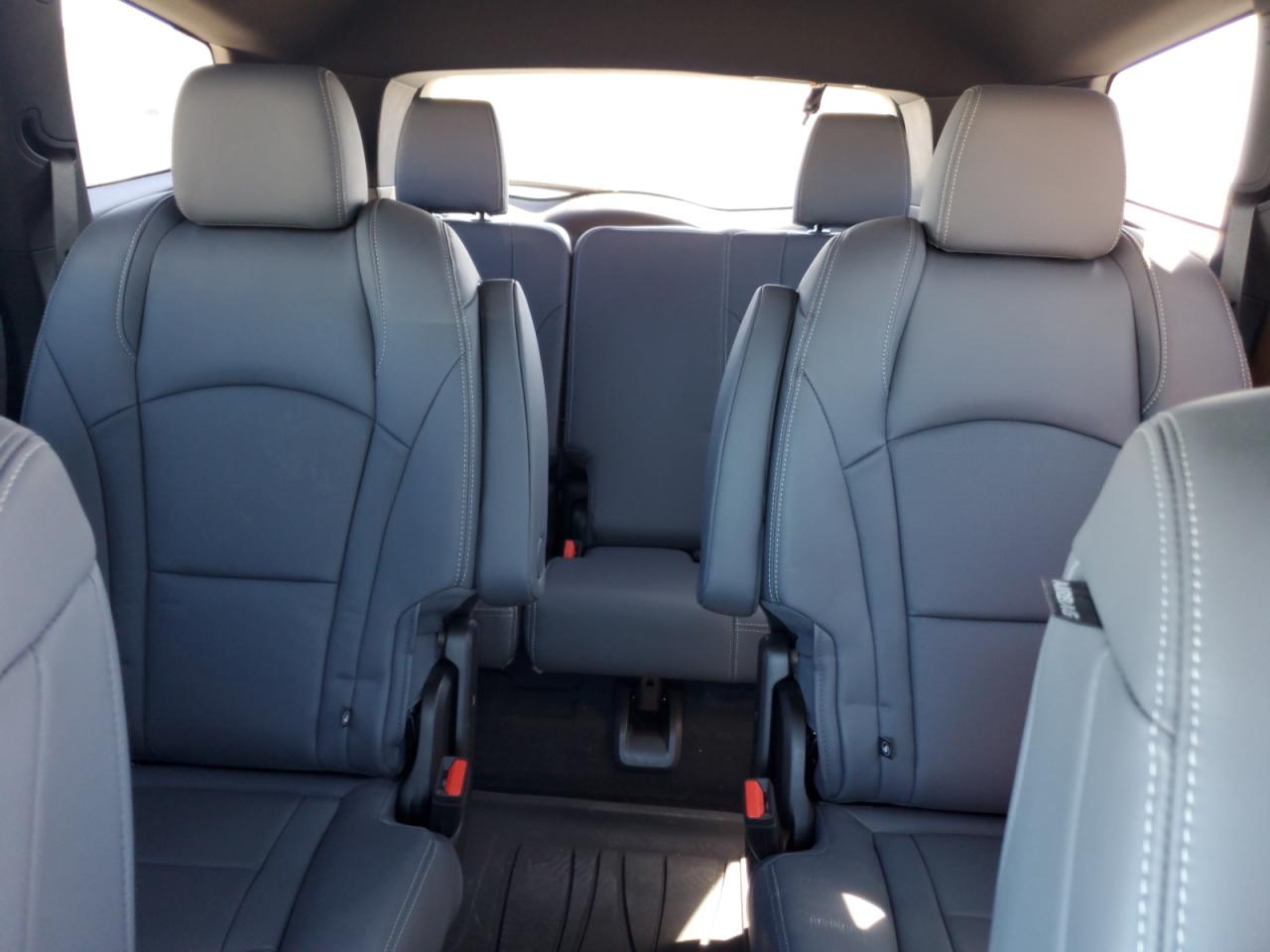 BUICK ENCLAVE ESSENCE