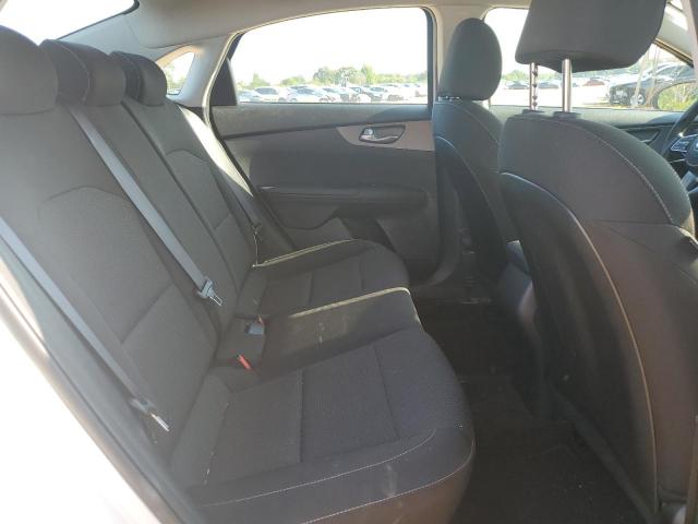 2021 KIA FORTE FE 3KPF24AD8ME276565