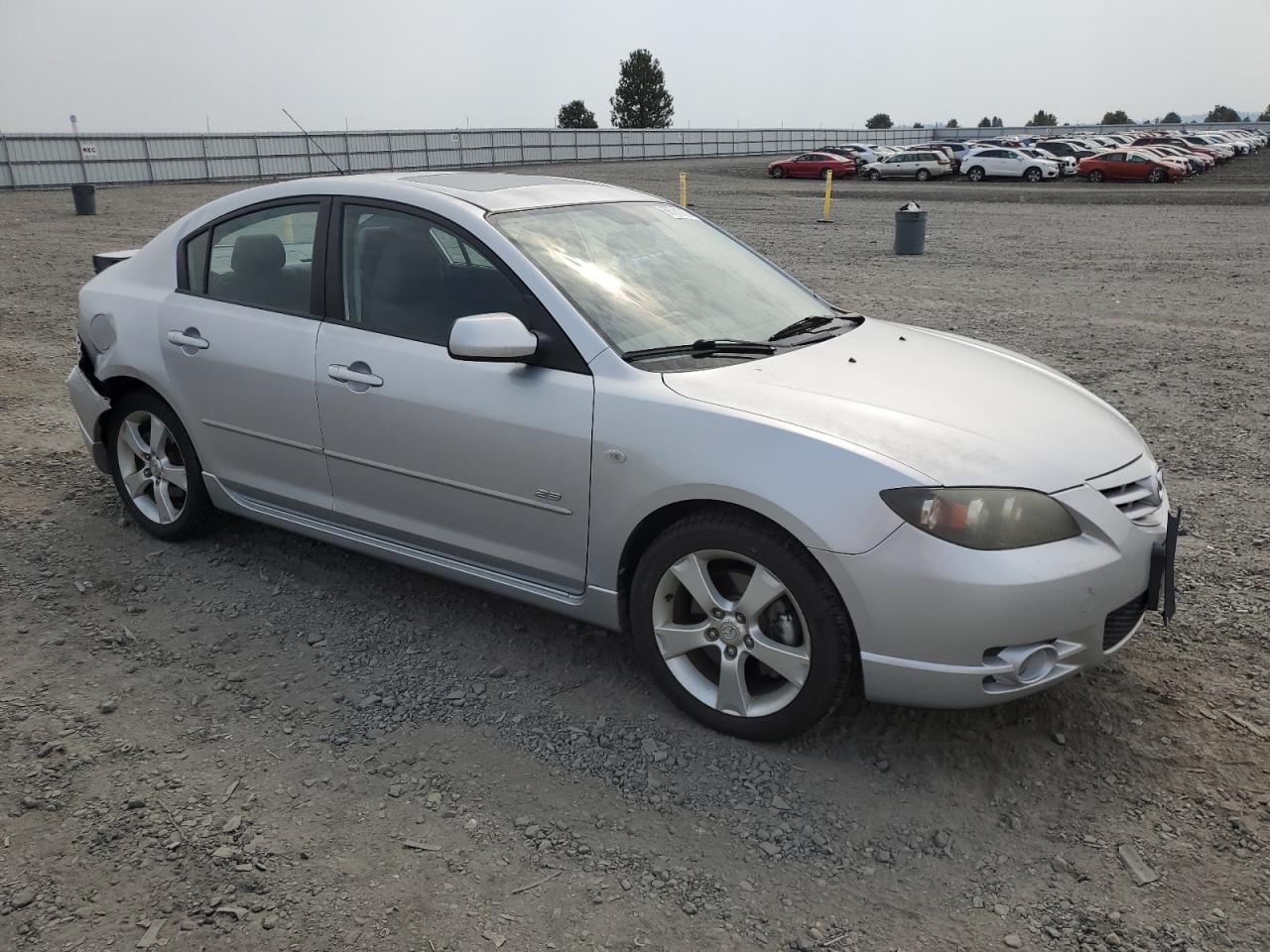 Lot #3259679381 2004 MAZDA 3 S