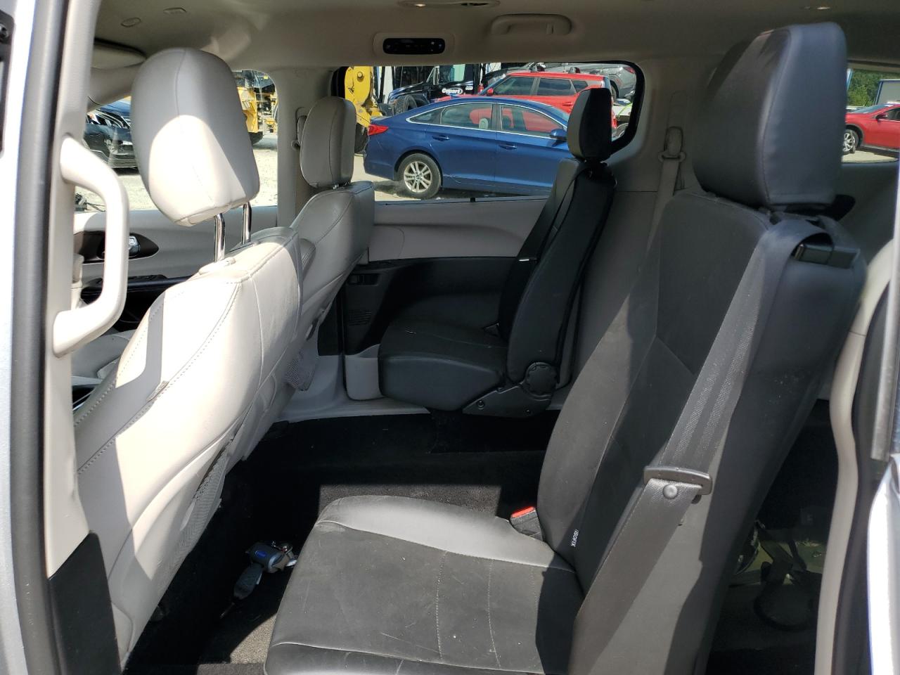 CHRYSLER VOYAGER LXI