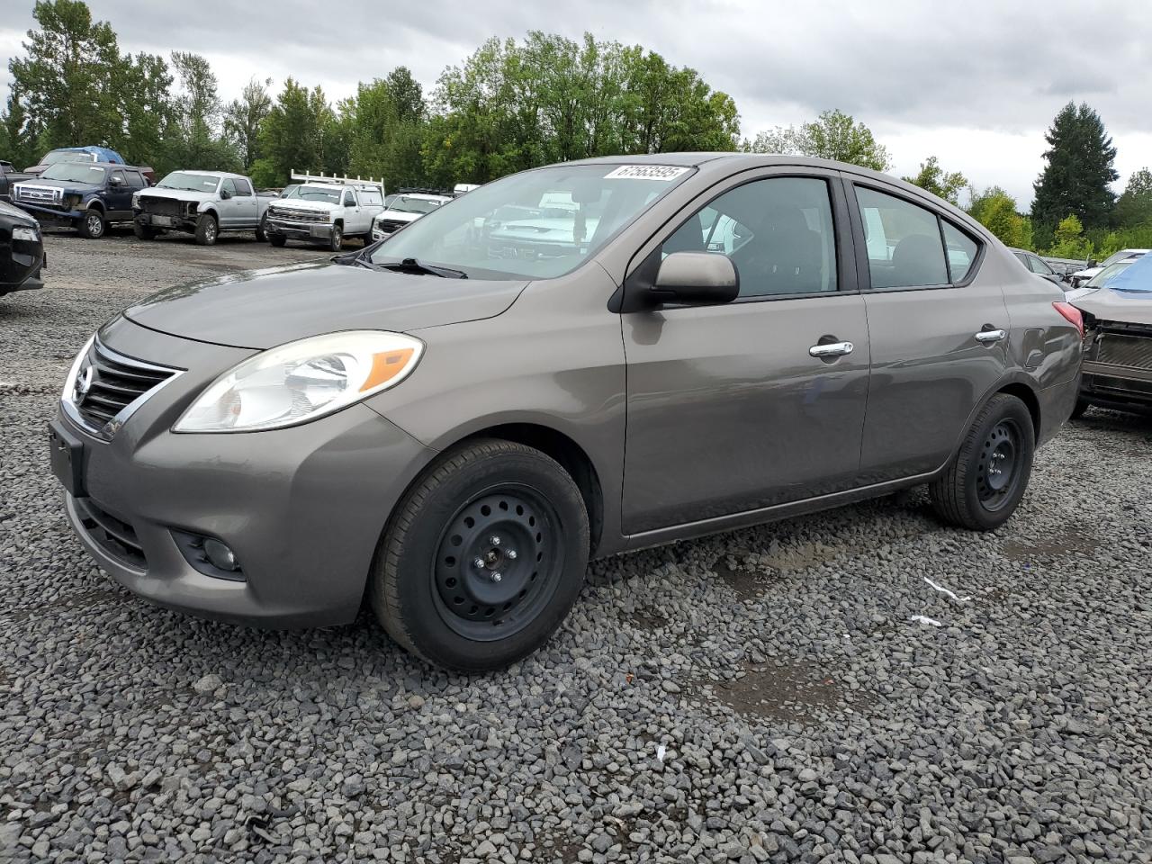 NISSAN VERSA S