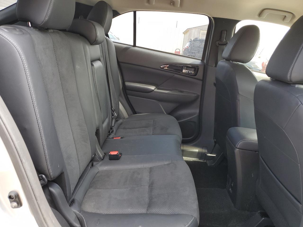 MITSUBISHI ECLIPSE SE