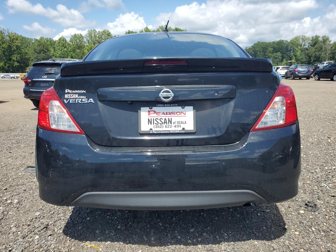 NISSAN VERSA S