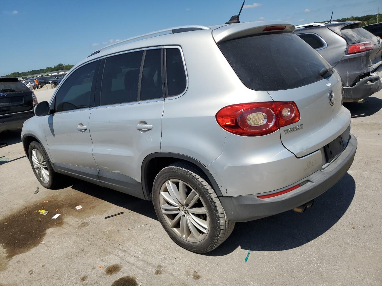 VOLKSWAGEN TIGUAN SE