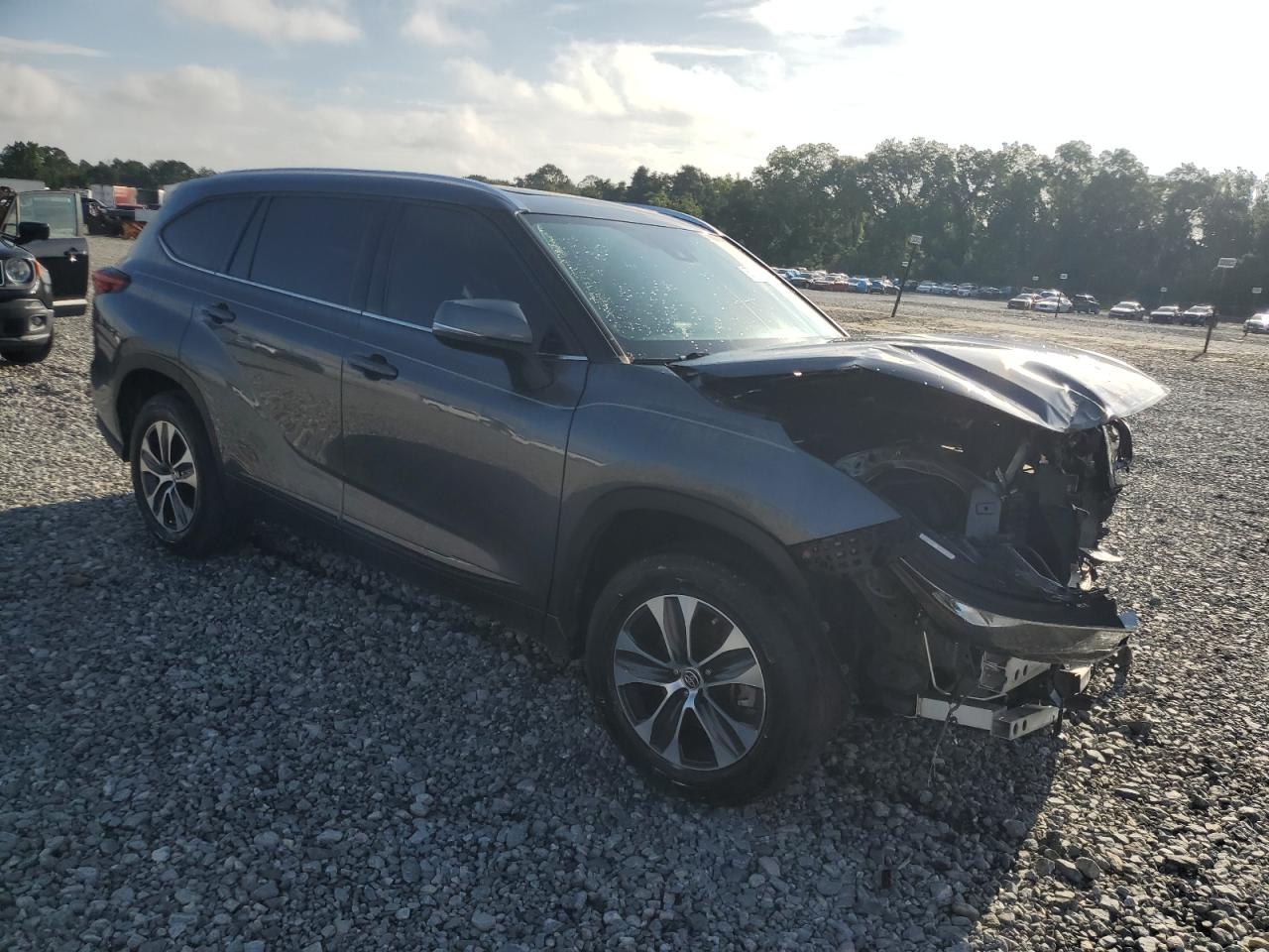 Lot #3308267213 2020 TOYOTA HIGHLANDER