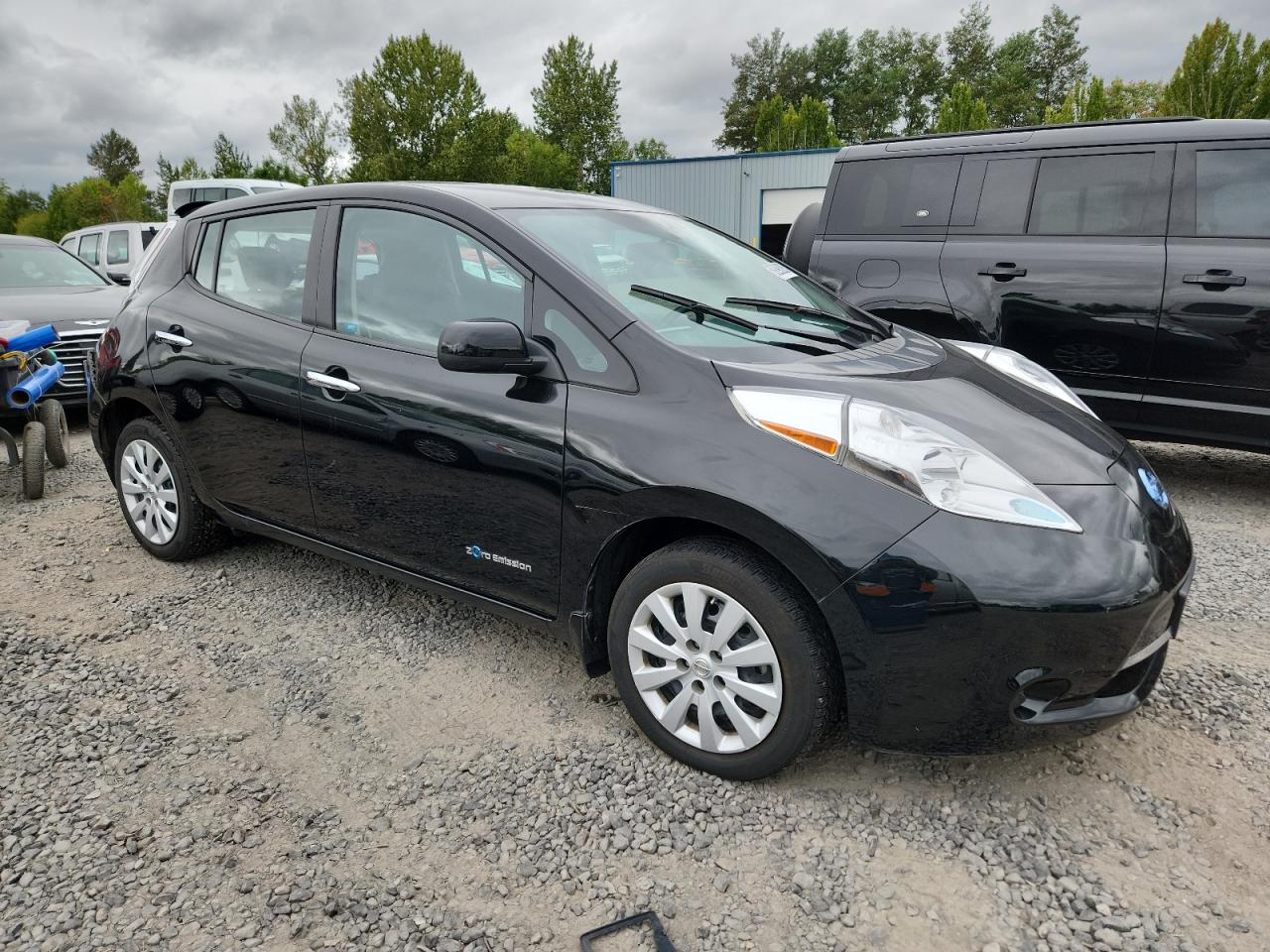 NISSAN LEAF S