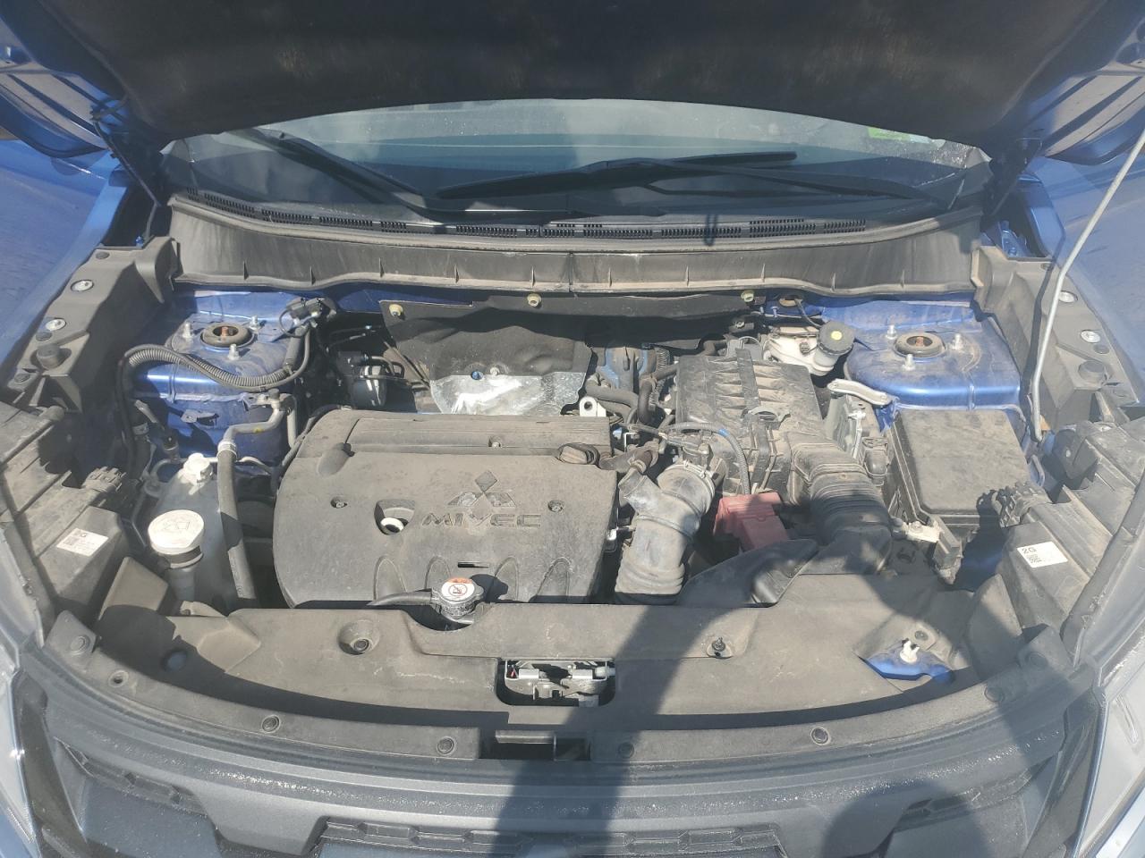 MITSUBISHI OUTLANDER ES