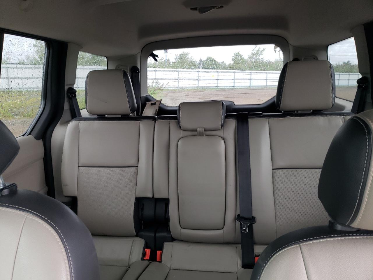 FORD TRANSIT CONNECT TITANIUM