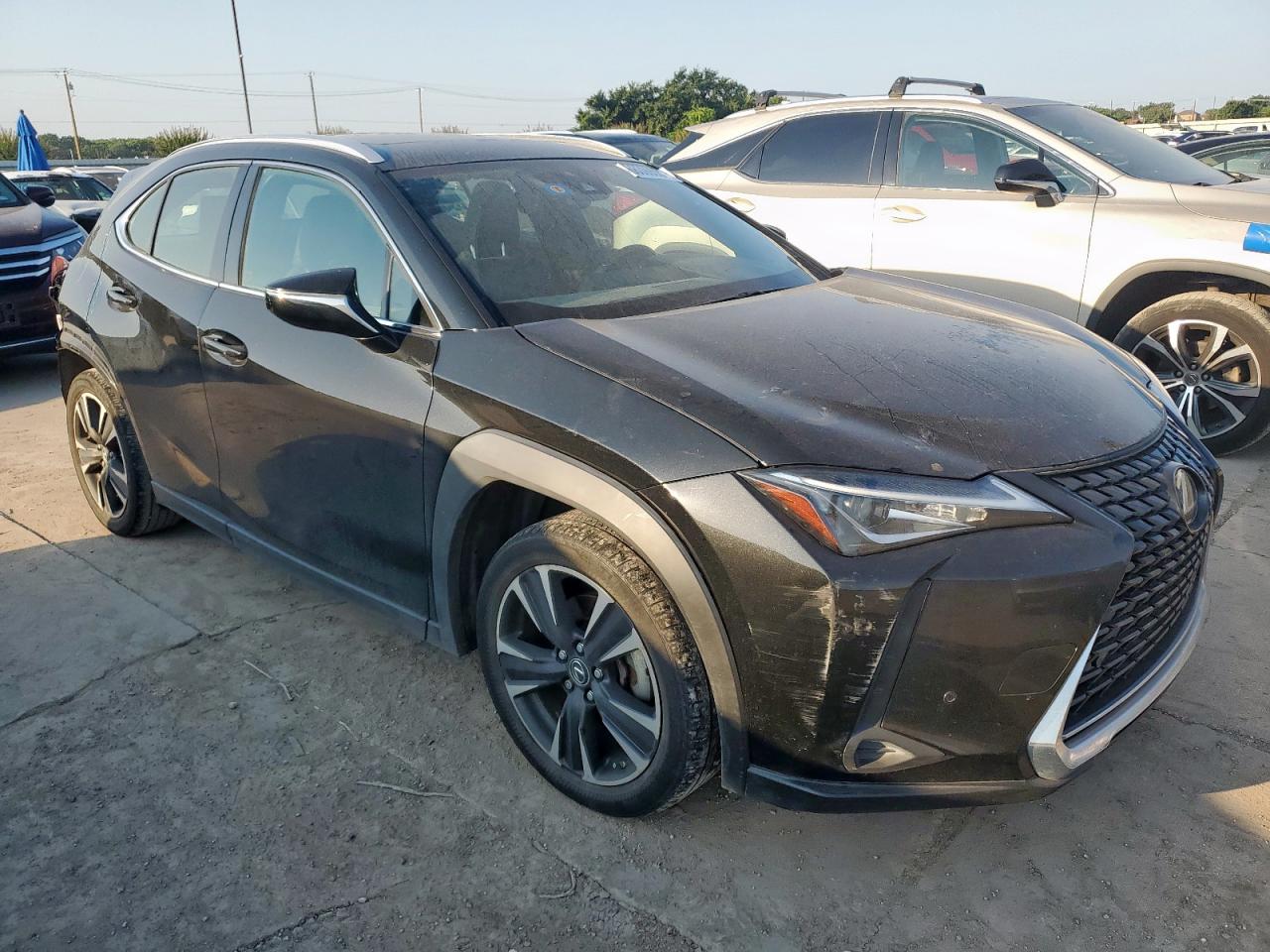 LEXUS UX 200