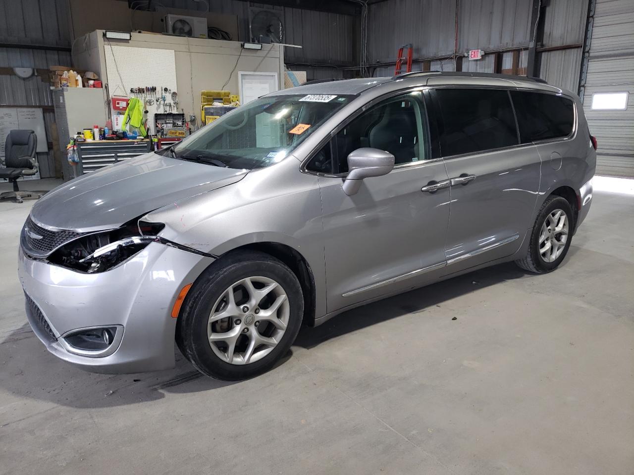 CHRYSLER PACIFICA TOURING L