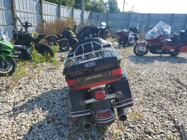 2010 HARLEY-DAVIDSON FLHTK 1HD1KEM13AB652890
