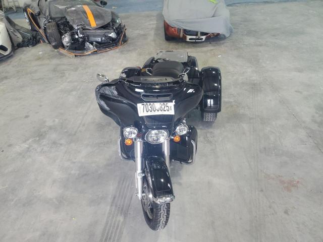 2022 HARLEY-DAVIDSON FLHTCUTG 1HD1MAF12NB857140
