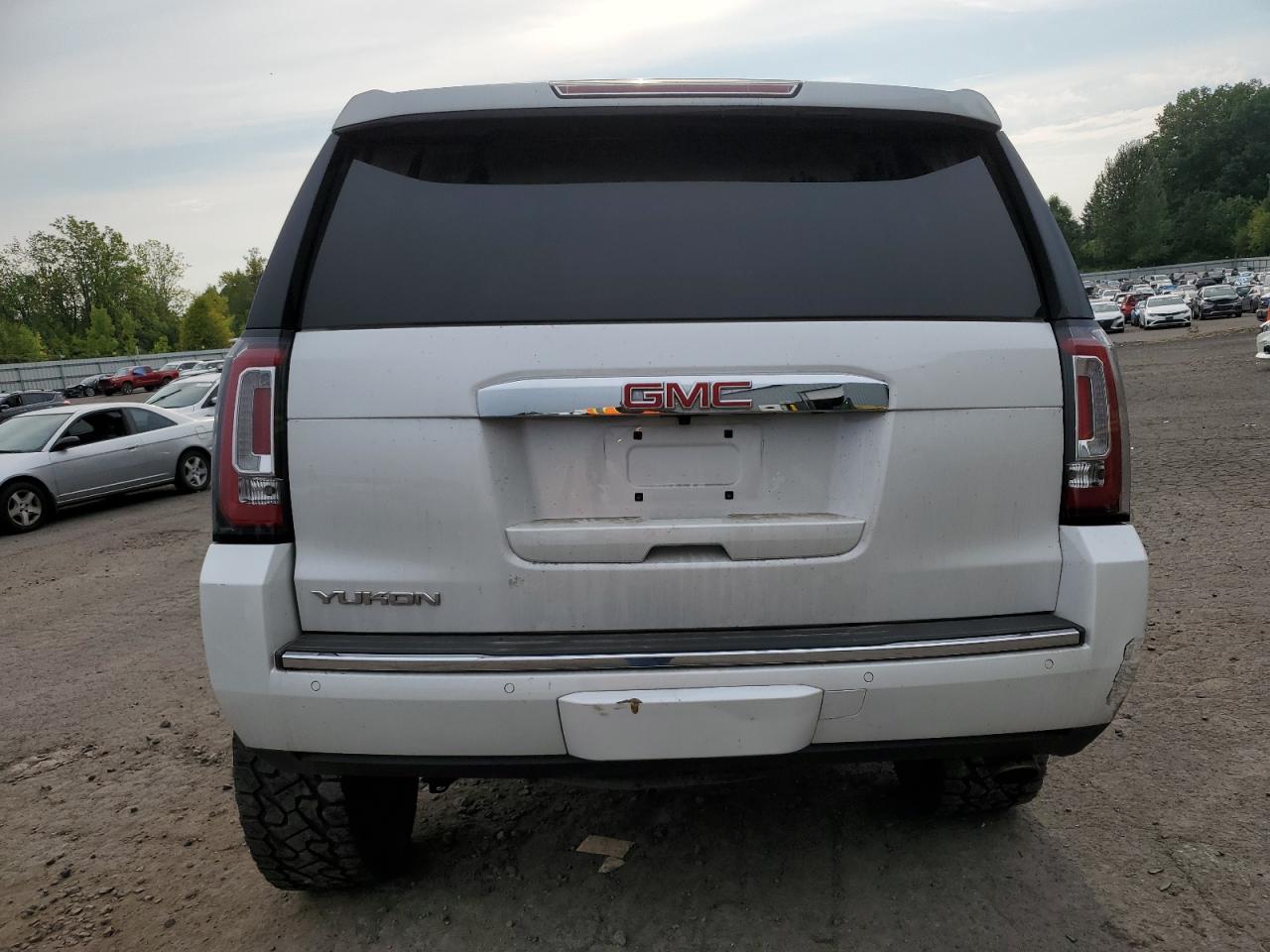 GMC YUKON DENALI