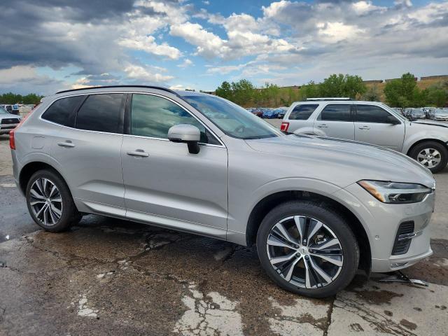 2022 VOLVO XC60 B5 MO YV4L12RK7N1088540