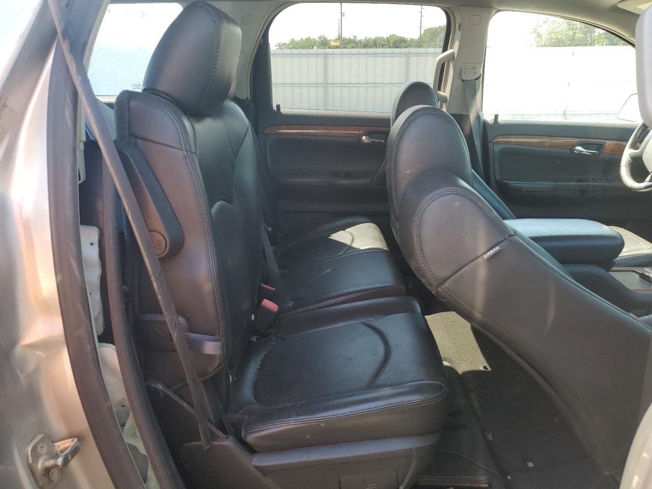 Lot #3278680725 2008 SATURN OUTLOOK XR