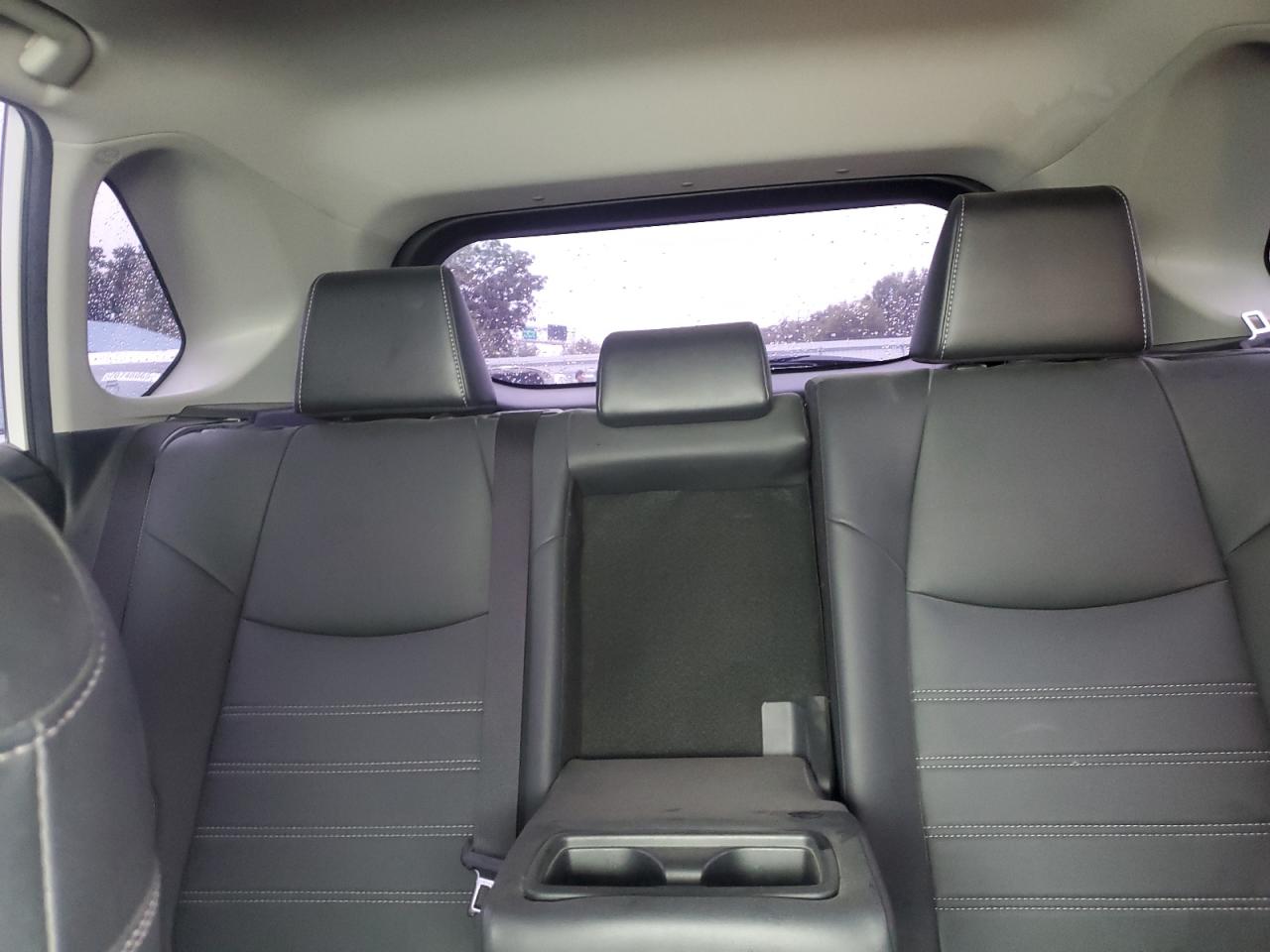 TOYOTA RAV4 XLE PREMIUM