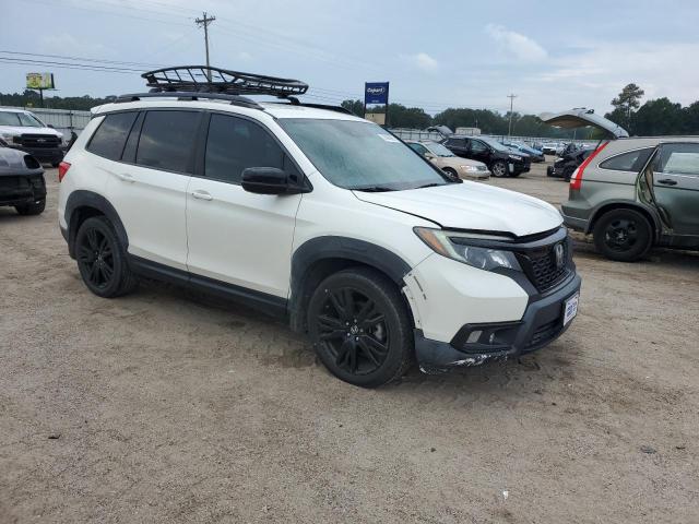 2019 HONDA PASSPORT S 5FNYF7H25KB000323