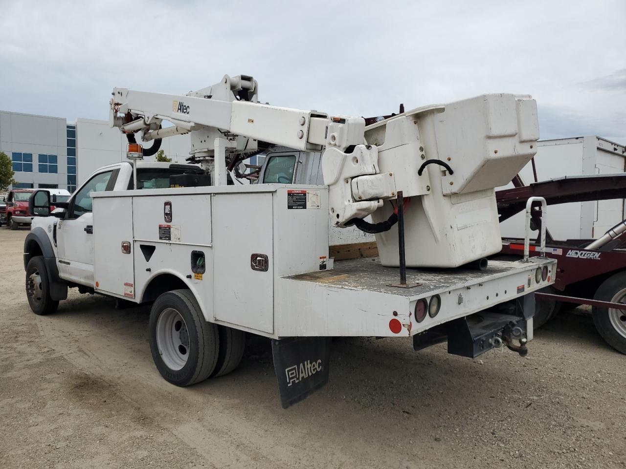 FORD F-550 SUPER DUTY