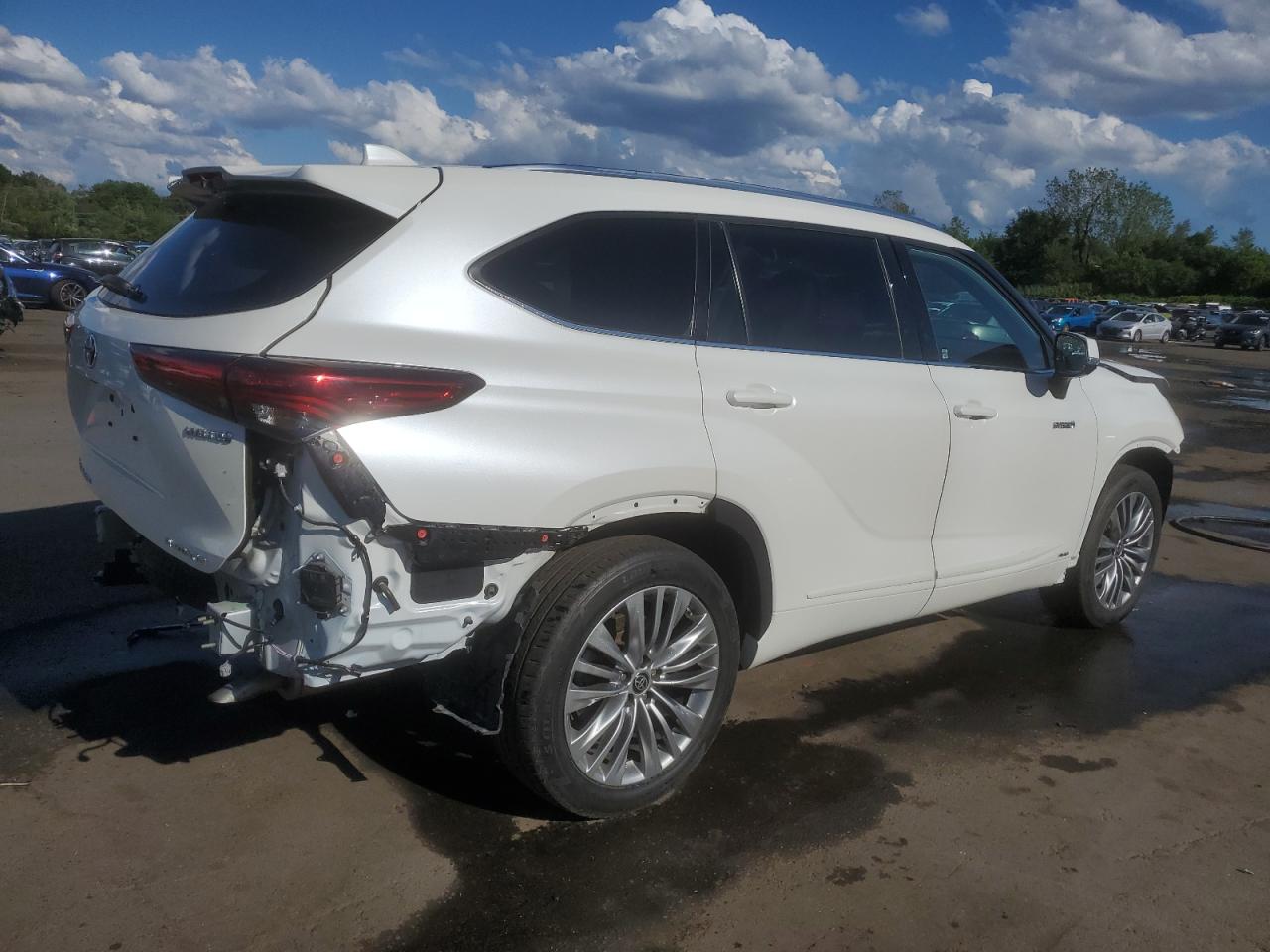 TOYOTA HIGHLANDER HYBRID PLATINUM