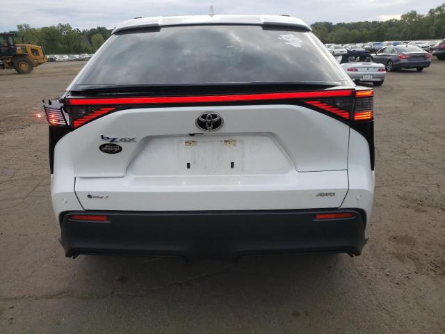 2024 TOYOTA BZ4X XLE JTMABACA4RA089099