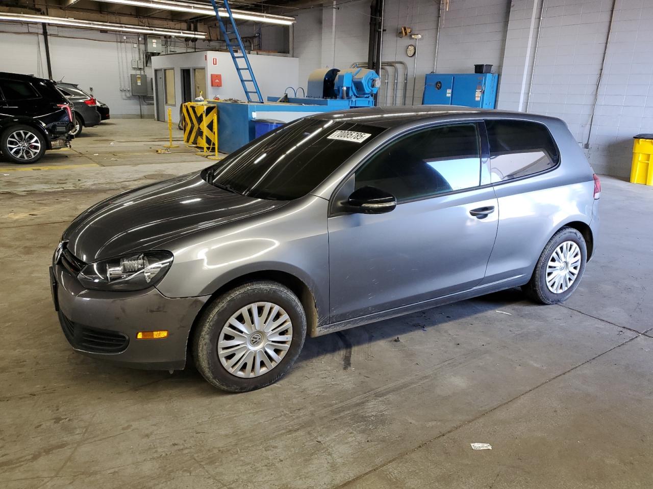 VOLKSWAGEN GOLF