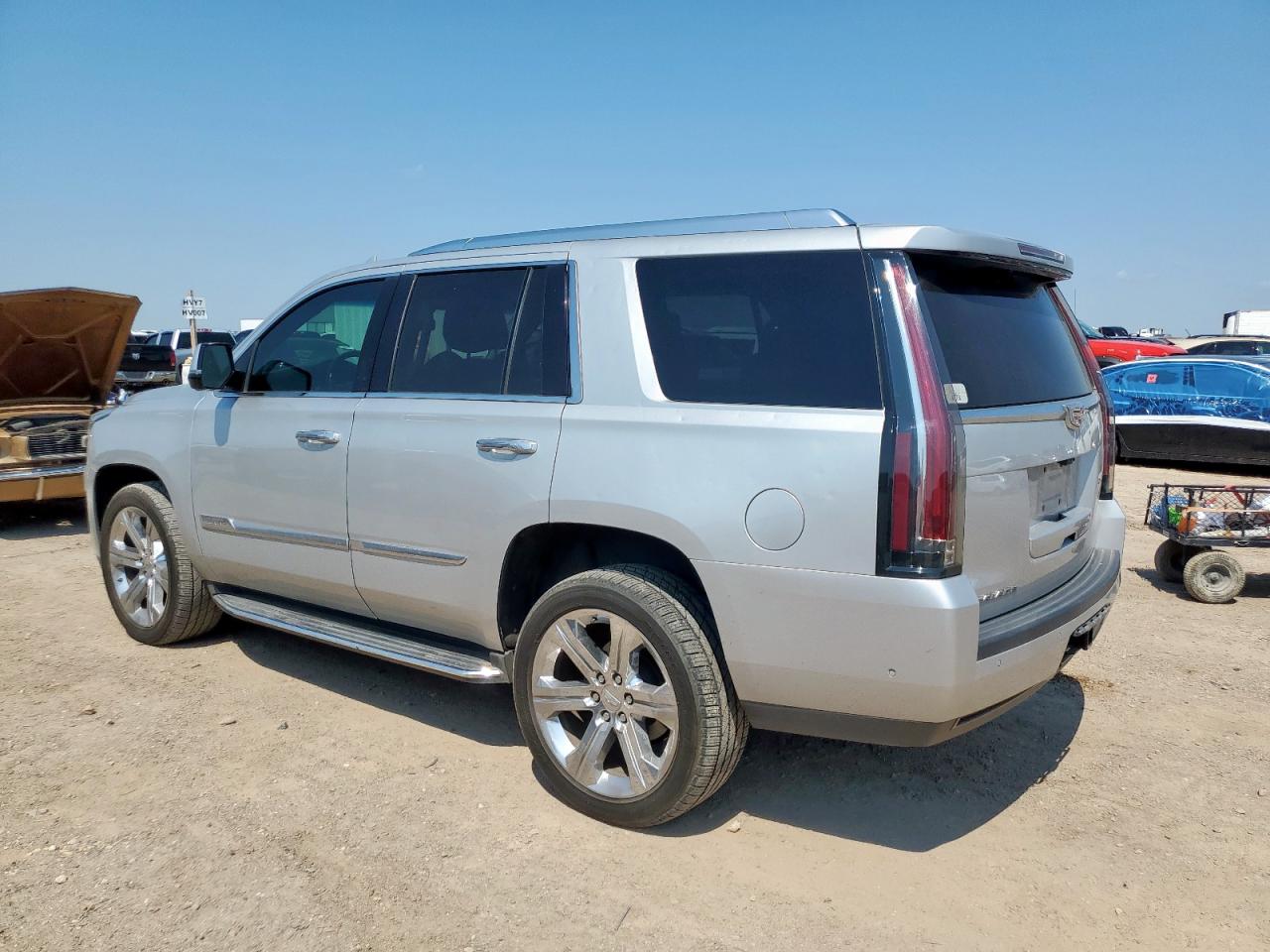 CADILLAC ESCALADE PREMIUM LUXURY