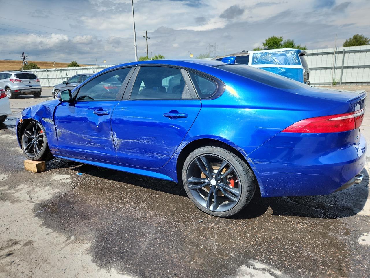 JAGUAR XF R - SPORT
