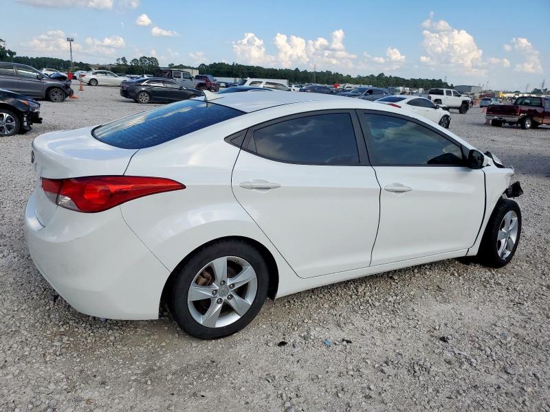 2013 HYUNDAI ELANTRA GL - 5NPDH4AE3DH243550