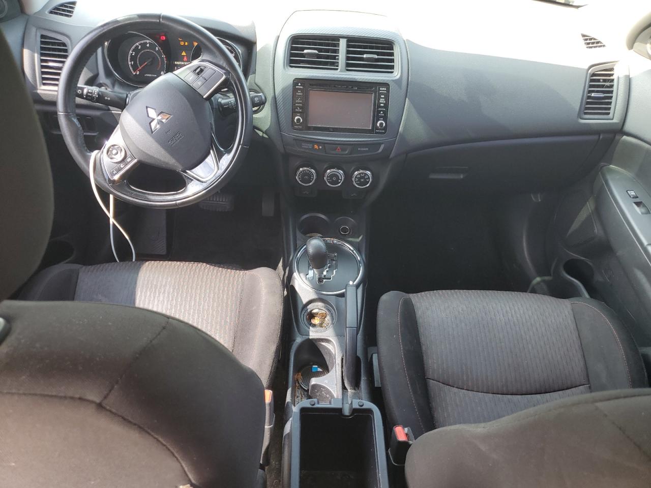 MITSUBISHI OUTLANDER ES